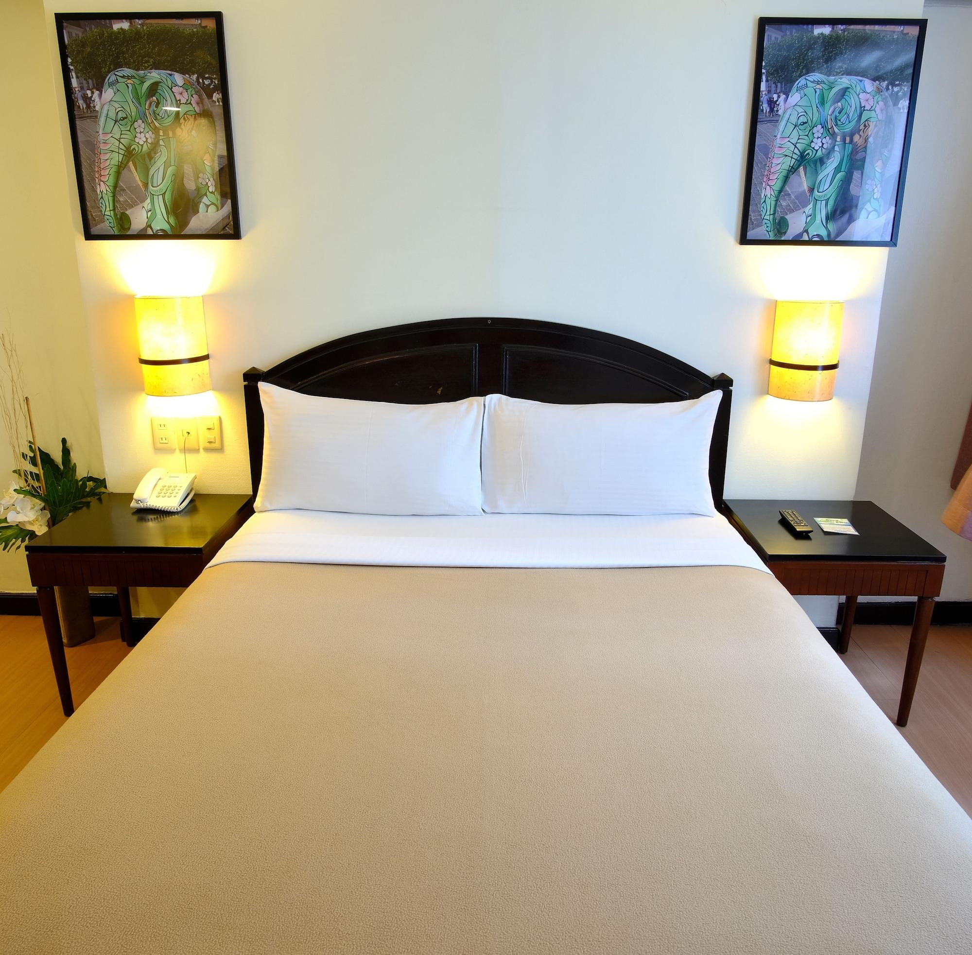 Fersal Hotel Neptune Makati Makati City Exterior foto