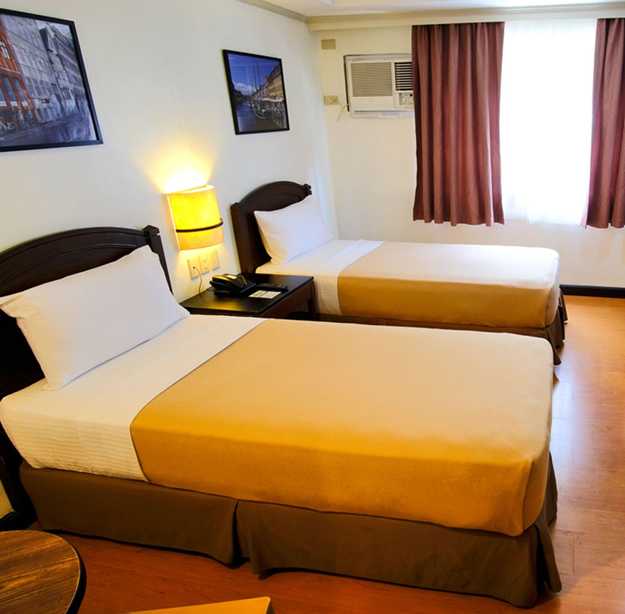 Fersal Hotel Neptune Makati Makati City Exterior foto